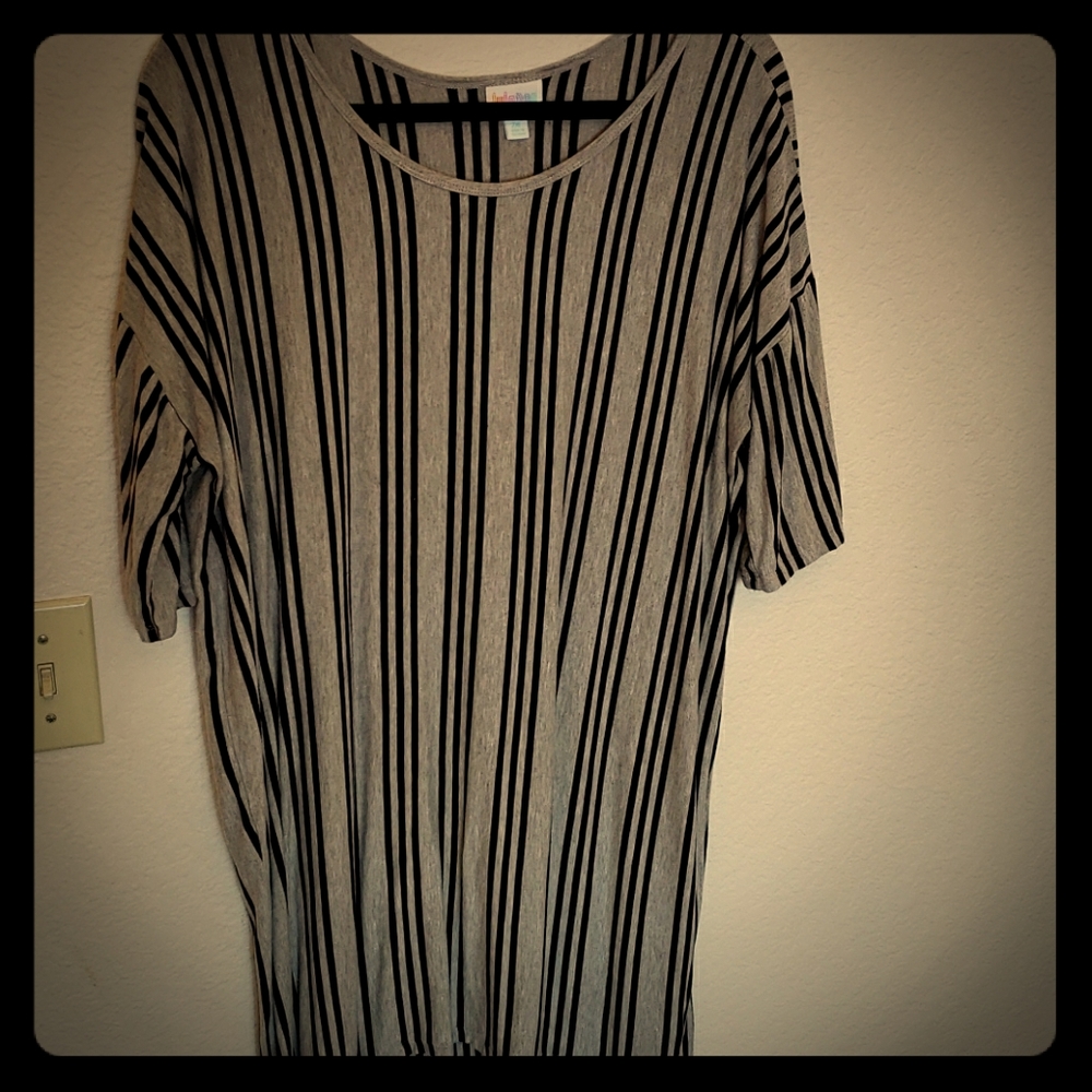 2X EUC Lularoe Irma Tunic